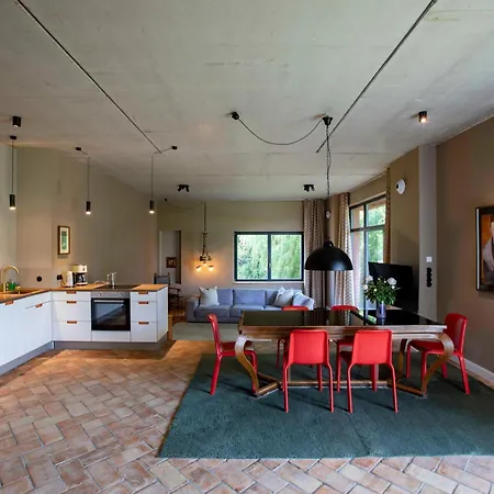 Grosse Loft Im Naturschutzgebiet Mit Eigenem Garten Appartamento *